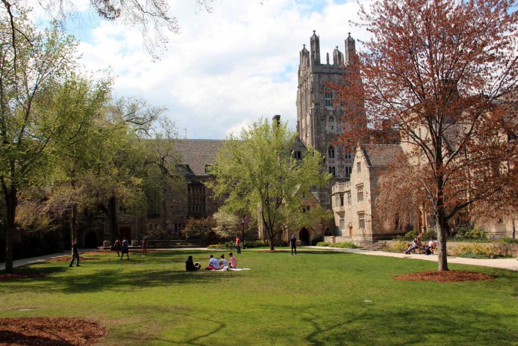 La Universidad de Yale es reconocida mundialmente como una de las mejores.