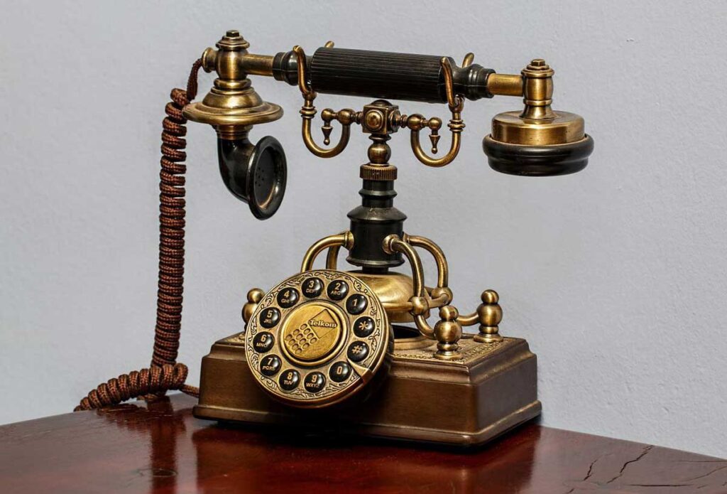 El teléfono permitió el avance de las comunicaciones.