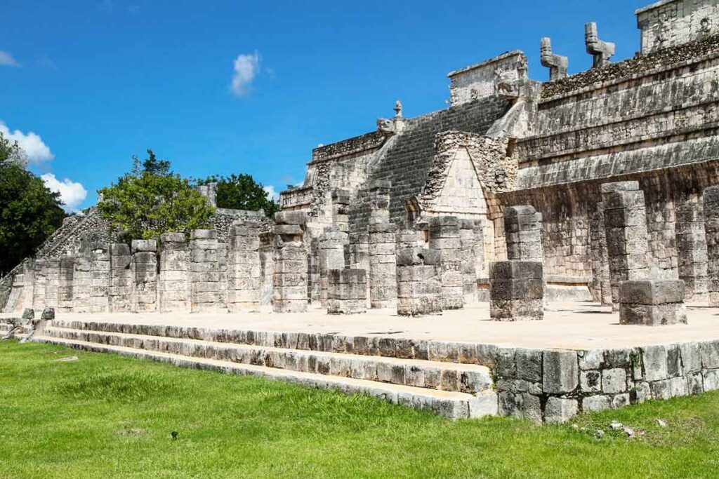 Chichén Itzá era una ciudad construida por los Mayas y que entró en decadencia en el siglo XIII.