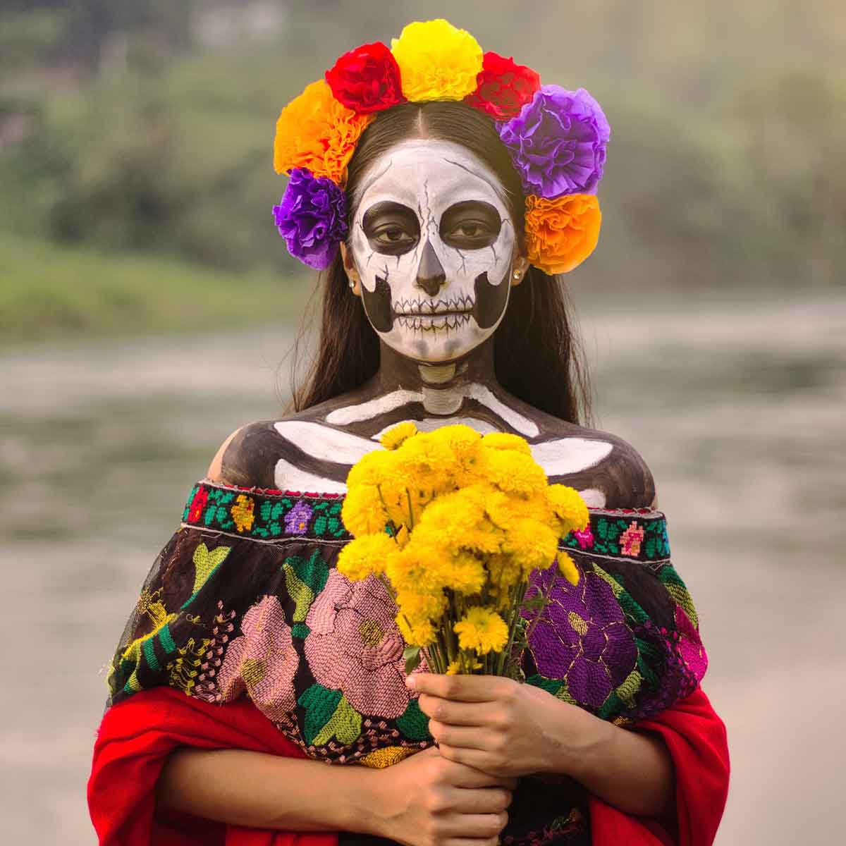 La calavera Catrina fue creada por José Guadalupe Posada y se ha convertido en uno de los símbolos más reconocibles e importantes de la cultura de México.