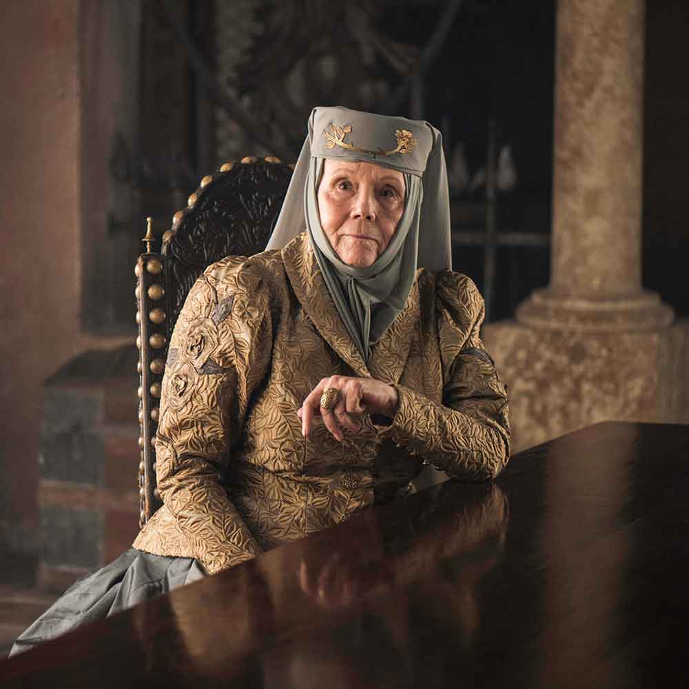 Olenna Tyrell es la matriarca de la familia Tyrell y uno de los personajes más interesantes de Juego de Tronos por su astucia y carácter. 